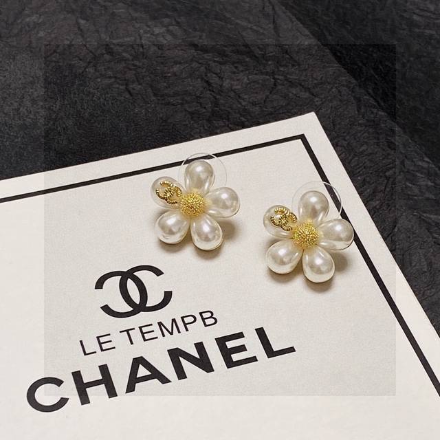 chanel Xiaoxiang Simple Style Flower Earrings This Earring Is Really Super Be