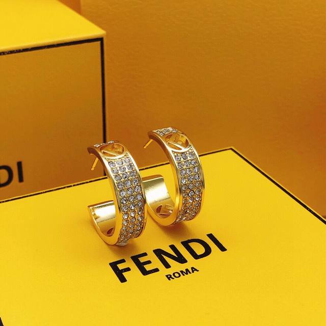 No.Fded0009 Fendi Round Earrings