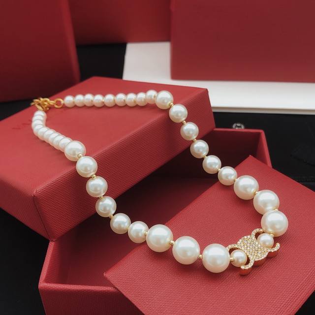 No.Sxl0009 Celine*Latest Pearl Necklace With Diamonds Zp Brass Material