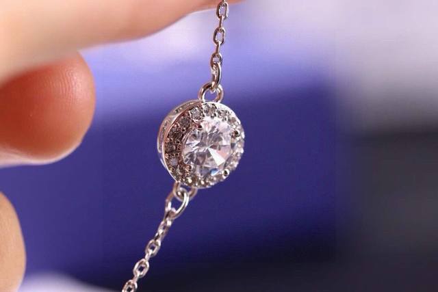 swarovski Angel Wheel Single Diamond Pull-Out Bracelet Wear This Stunning Swa
