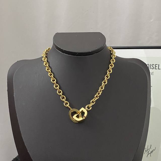 Code N659 0253820 Dior Necklace Hot-Selling New Models Basic Three-Dimensional L
