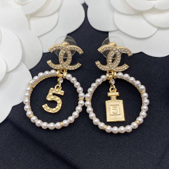 No.Xed0045 Chanel Xiaoxiang 5-Letter Perfume Bottle Double C Earrings High-End Q
