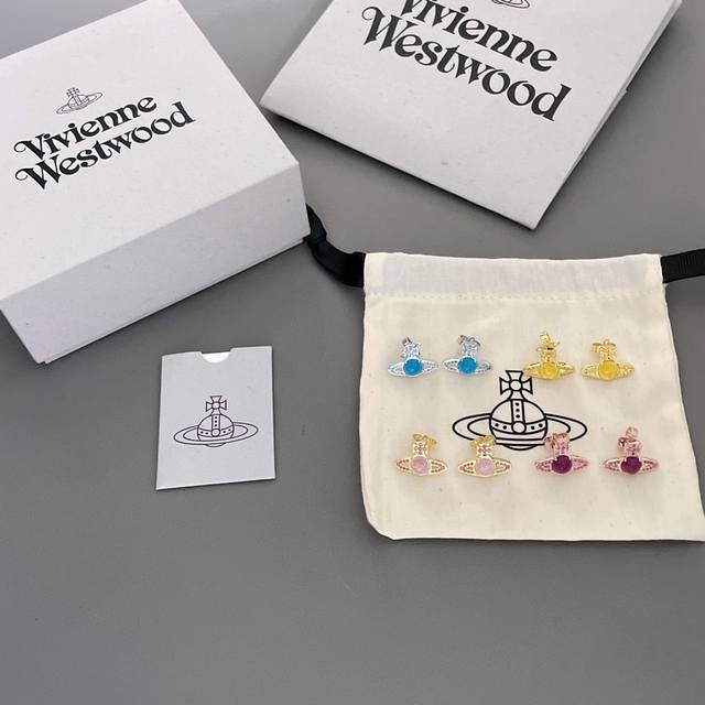 Our Products Have A Full Atmosphere Of Viviennewestwood It's So Beautiful, You M