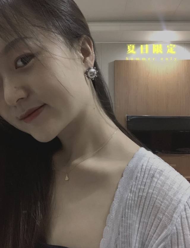 We Produce Zp4940 Large Quantity Consultation Fu Fragrance Round Pearl Earrings