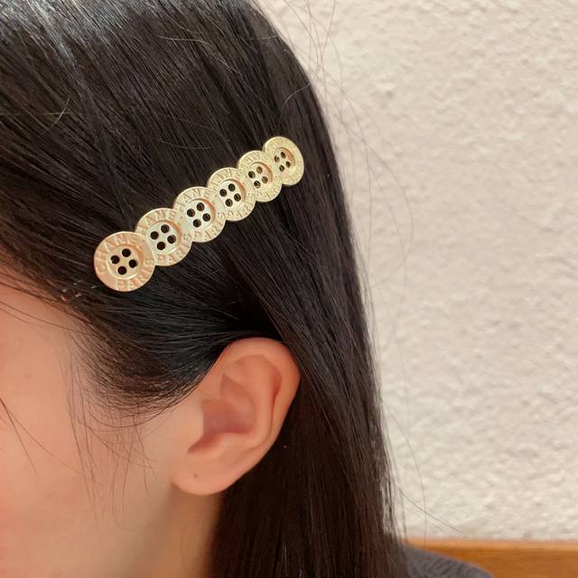chanel Chanel Classic Hairpin Hot-Selling Model Is Now On Sale. The Original