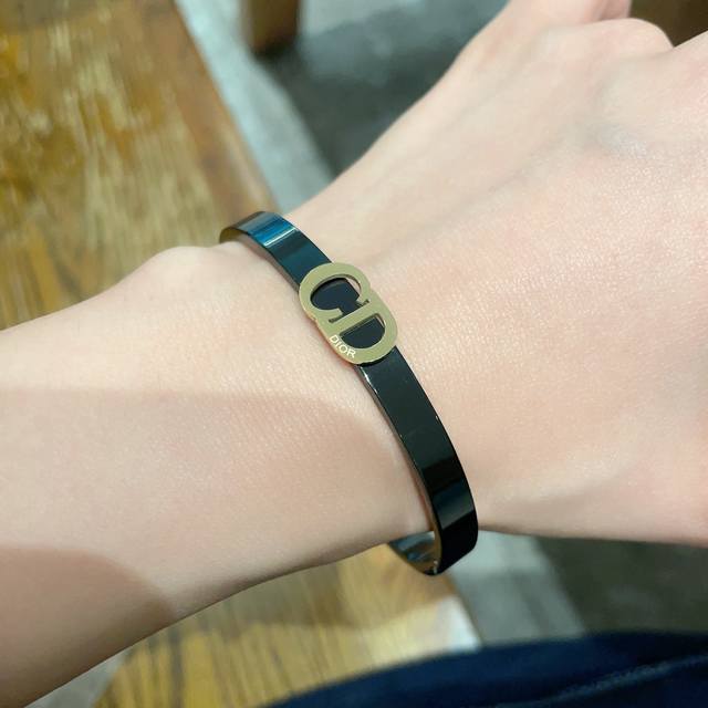 New Dior Carbon Black Bracelet, Super Heavy Duty, Bling Bling, The Color Is Very