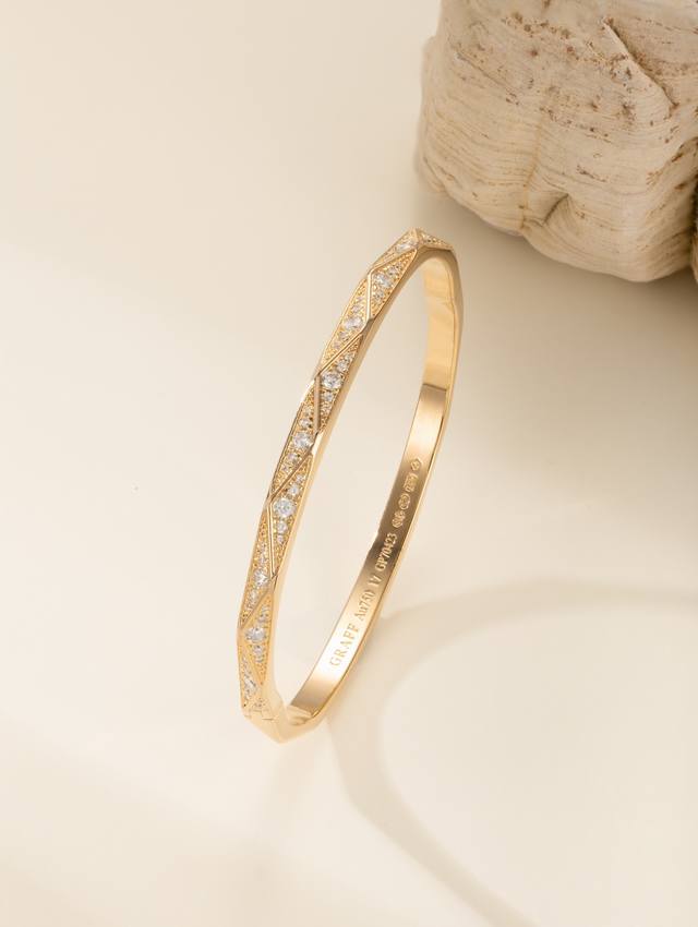 laurence Graff Signature Half-Diamond Bracelet Size 17 The New Laurence Brace