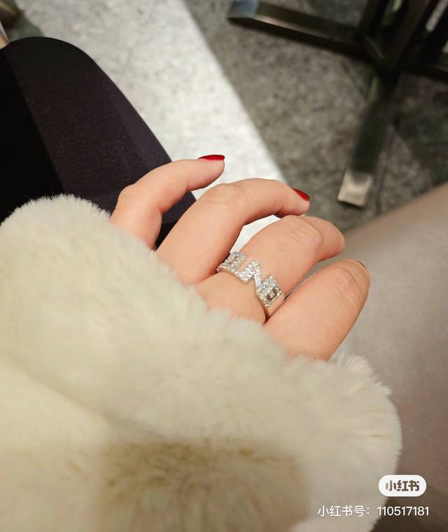 celine Celine Ring Celine Has Always Been A Benchmark In The Simple Fashion I