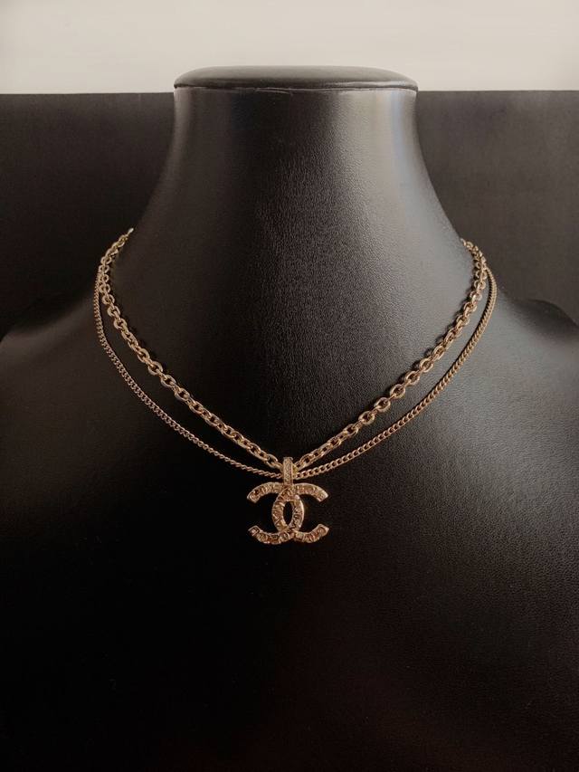 ch*Nel Double-Layer Necklace Consistent Zp Brass Material