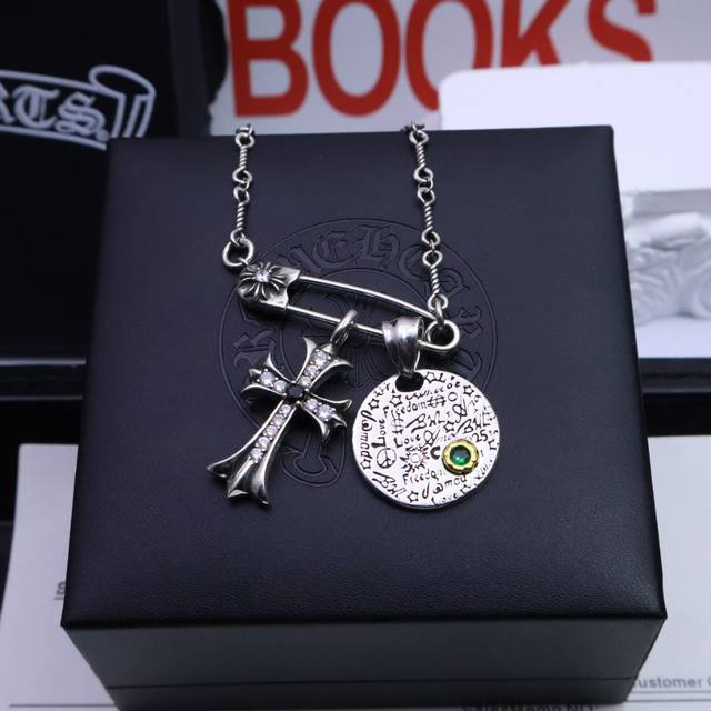 520 Gift Chrome Hearts Brooch Popular Necklace Whether It Is A Date, Dinner O