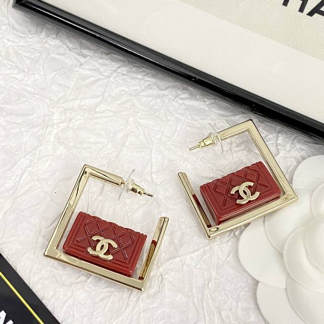 Code E2462 Chanel Earrings Hot Sale New Zp Chan 23 Acrylic Bag Earrings Hollow S