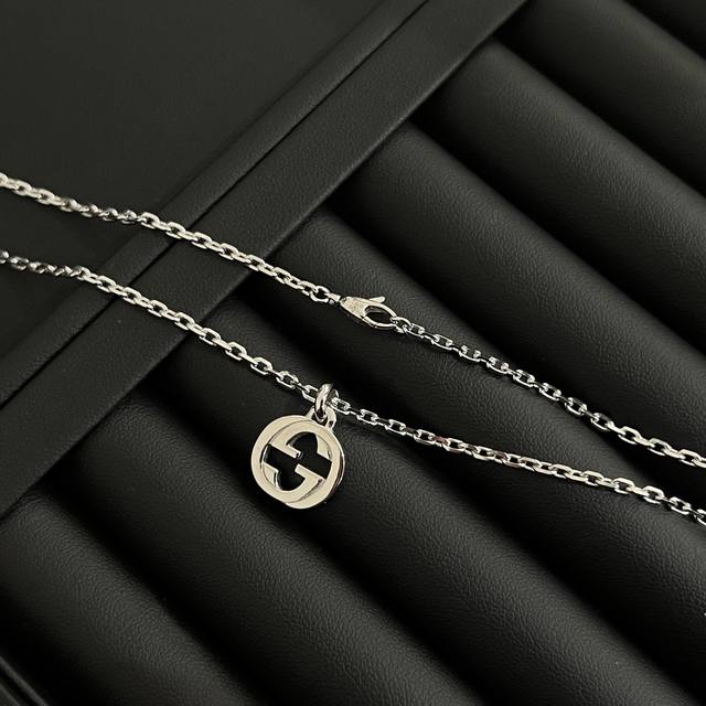 New Arrival Gucci 925 Sterling Silver Hollow Interlocking Double G Pendant Neckl