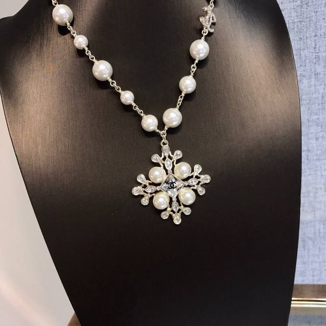 Autumn And Winter Sweater Chain Necklace Chanel Sweater Chain Small Chanel Pearl