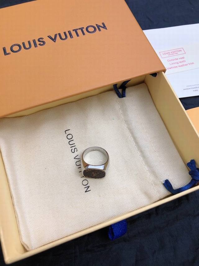 New Popular Lv Ring Louis Vuitton Sweeps The Fashion World Catwalk Style Street