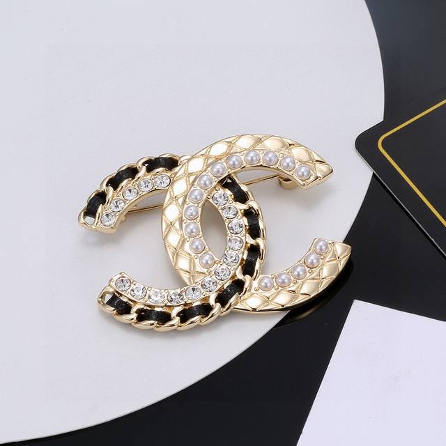 Chanel's New Classic Leather Brooch, Real Details Presented, Official Website Ho