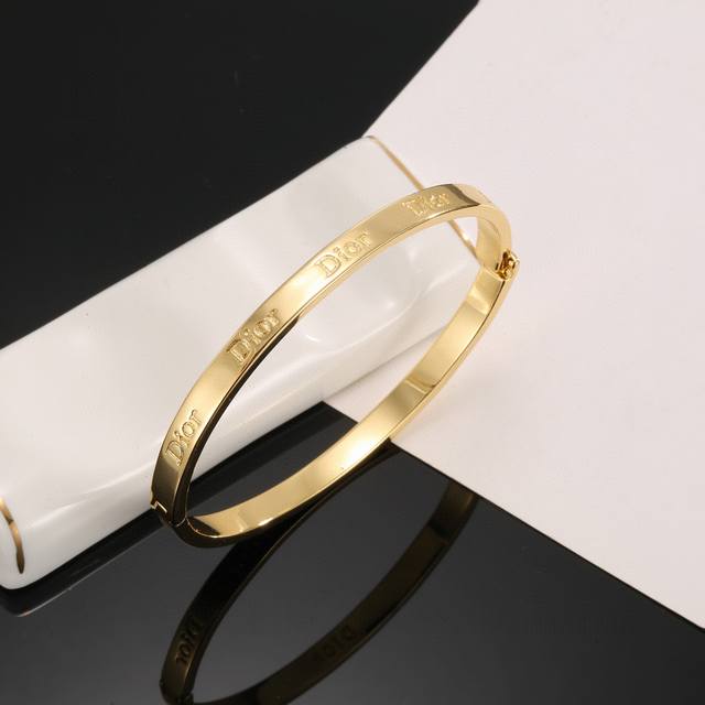 Dior's New Beautiful Bracelet Can Be Salty Or Sweet. The New Bracelet Can Be Sta