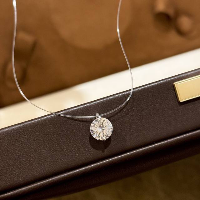 a6086 French Brand Mermaid Line Transparent Three-Carat Diamond Necklace Is S