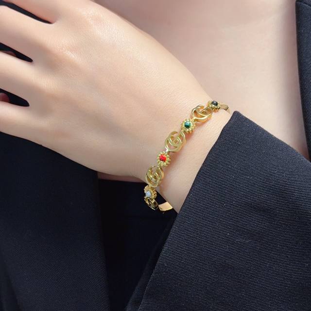 New Gucci Double G Bracelet Super Heavy Bling Bling The Color Is Very Well Match
