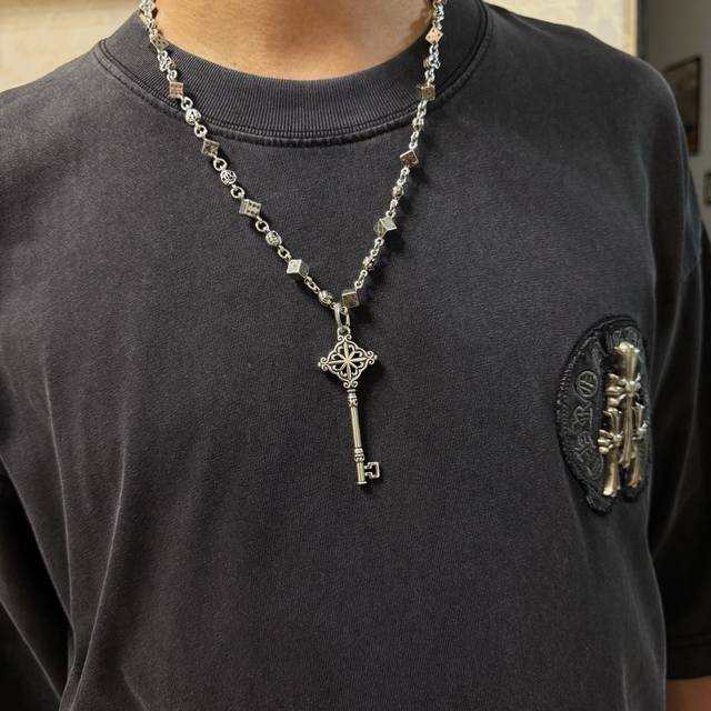 New Counter Quality Chrome Hearts Cross Dice Necklace Key Pendant With Concave A