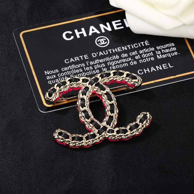 Chanel Autumn And Winter Series Double C Brooch A Unique Design With A Super Per