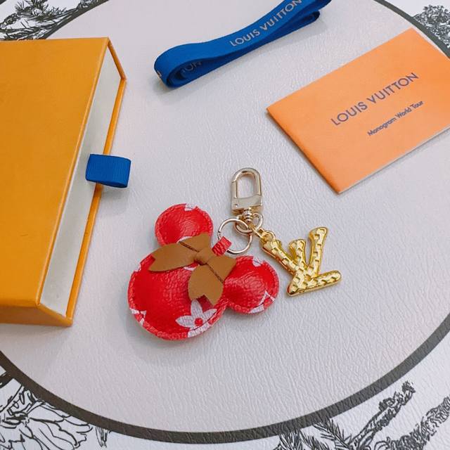 New Product Release Lv Keychain Lv Bag Buckle Latest Model Bag Pendant With High