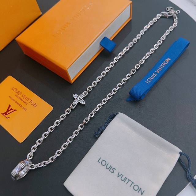 Louis Vuitton Lv Necklace Original Goods Counter New Model Open Mold Retro Trend
