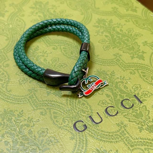New Product On Sale The Latest Model Of Gucci Bracelets And Bracelets Pure Handm