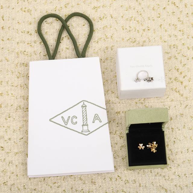 205502 Our Clover Open Rings Can Be Customized With Real Gold And Real Diamon