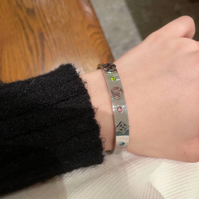 New Product Original Goods Lv Neutral Bracelet Louis Vuitton Louis Vuitton Count