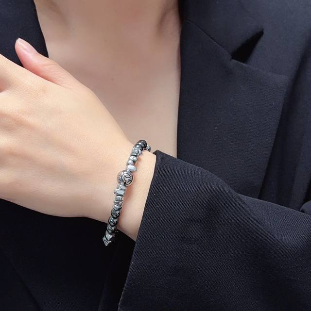 Chanel Double C High-Grade Silver Bracelet With Natural Black Gallstone Has Heal