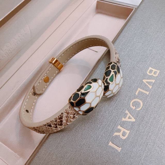 High Quality Bvlgari Cowhide Bracelet Original Goods Counter New Model Open Mold