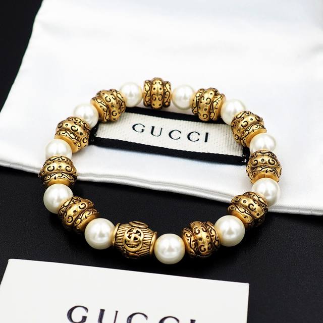 Gucci Vintage Metal Pearl Bracelet