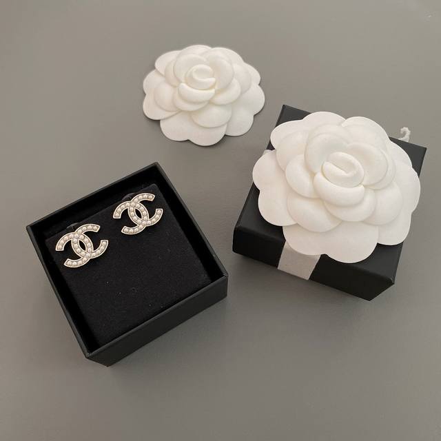We Produce The Double C Bead Earrings Zp3100. The Classic Elements Of Double C A