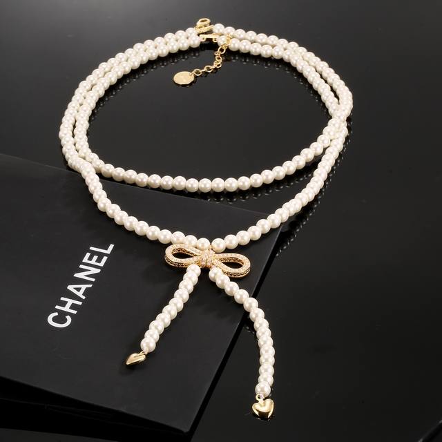 Dior's Hot-Selling New Bow Pearl Necklace Sweater Chain Is New, Not The Common G