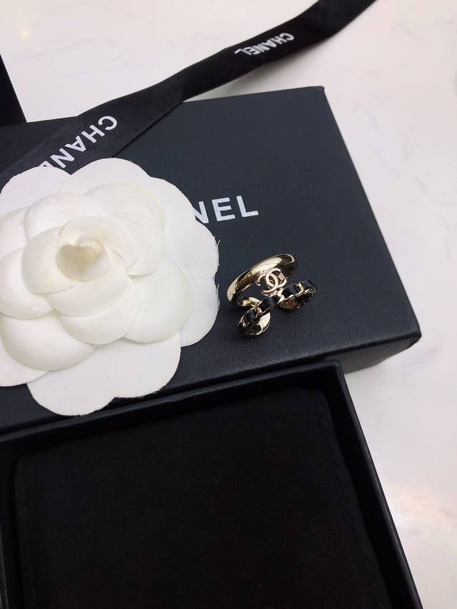 New Hollow Leather Ring Sml Us Size 6 7 8 Leather Ring Very Retro Closed Eyes In