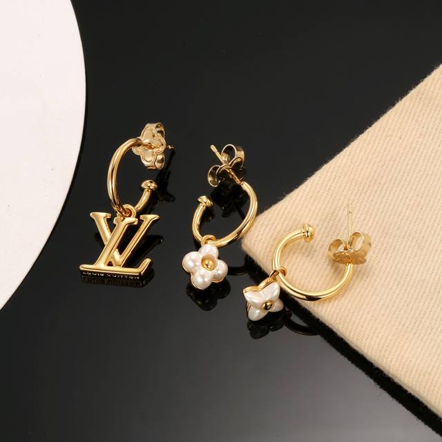 Seiko Version Louis Vuitton Three-Piece Set Of Four-Leaf Clover Earrings, Adheri