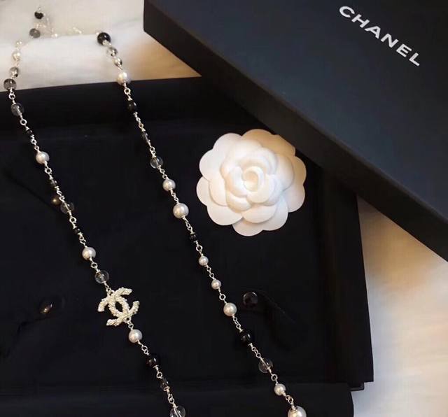Chanel Double C Classic Black And White Pearl Long Chain Sweater Chain Temperame