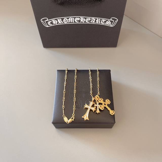White Diamond And Black Diamond Too Cool The Latest Chrome Heart No Explosion, N