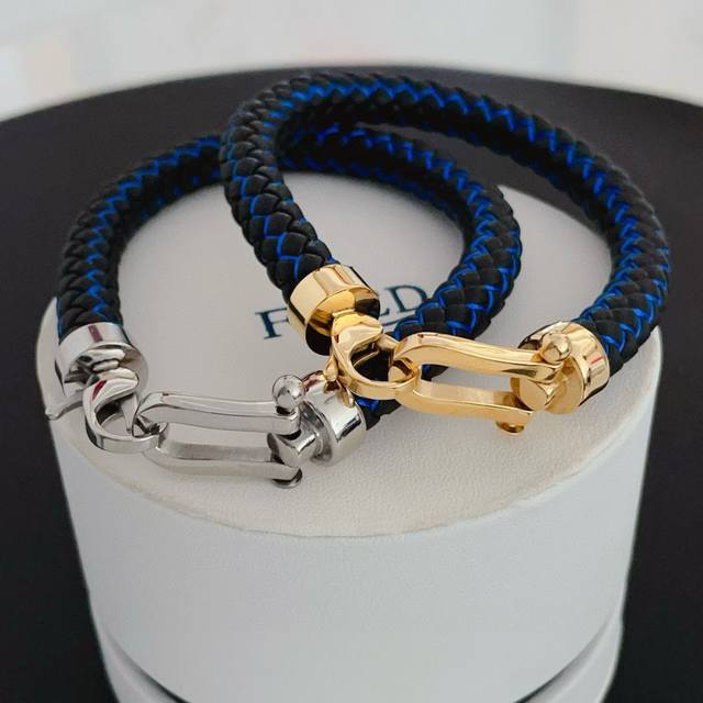 #Leather Rope Bracelet With Classic Horseshoe Buckle Logo . The Combination O