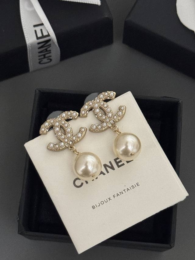 ch*Nel Classic Rice Pearl Earrings Earring Details As Shown In The Picture Cl