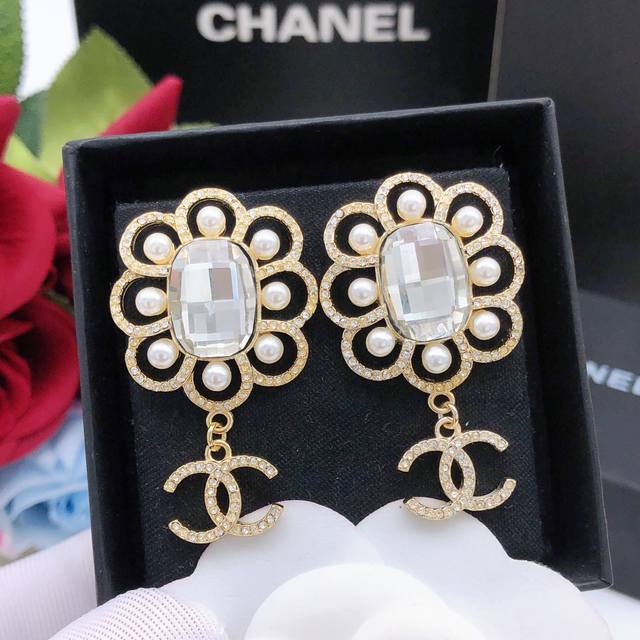 No.Xed0254 Chanel Chanel Original New Product Xiaoxiang Double C Sunflower Zirco