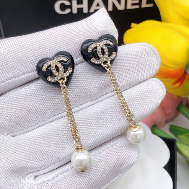 No.Xed0163 New Chanel Heart Tassel Earrings Spade Heart Jewelry Beauty Is In The