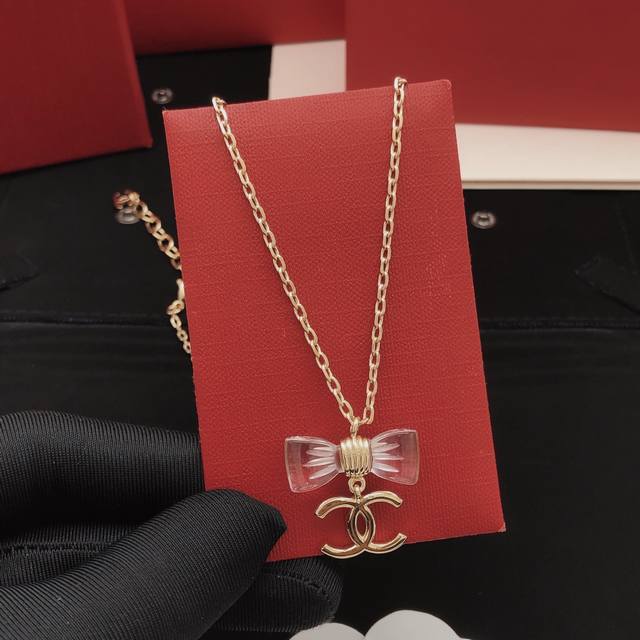 No.Xxl0051 Ch*Nel Latest Transparent Bow Necklace Consistent Zp Brass Material