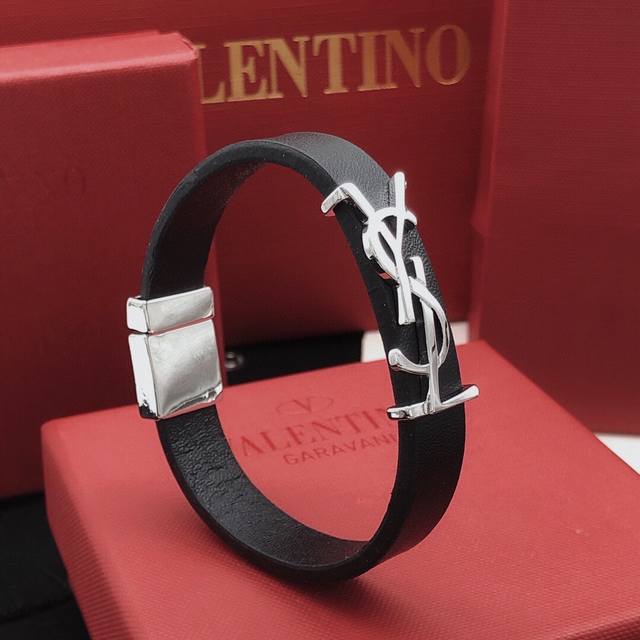 No.Ysl0004 Yvessaintlauren*Latest Leather Bracelet Consistent Zp Brass Material