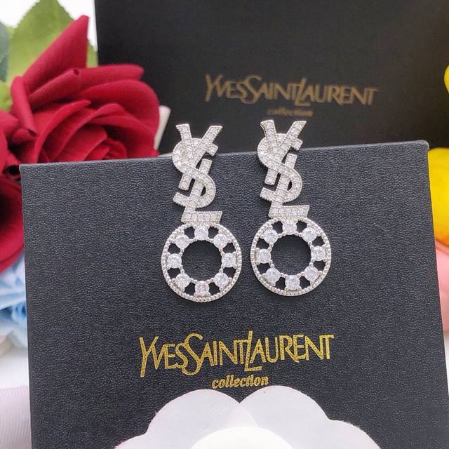 No.Yed0057 Yves Saint Laurent Ysl Latest Earrings With Diamond Round Uniform Zp