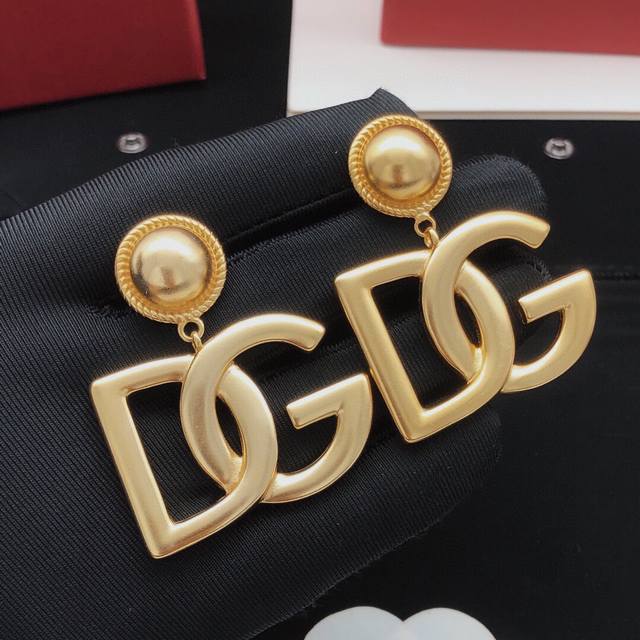 No.Dged0021 Large Dg*Latest Model Smooth Ear Hook Consistent Zp Brass Material