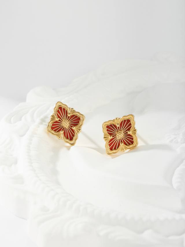 Small Flying Saucer Earrings At A Reasonable Price Retro Floral Opera Tulle Butt