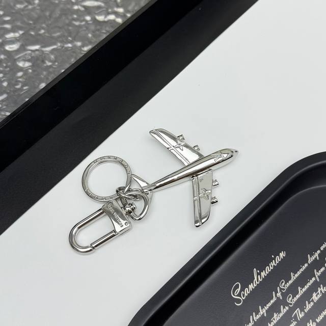 lv Plane Bag Accessories And Keychains M02542 Lvplane Bag Accessories And Key