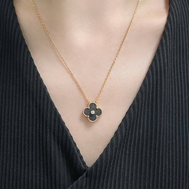 v Gold Material Vca Natural Silver Obsidian Four-Leaf Clover Necklace Christm