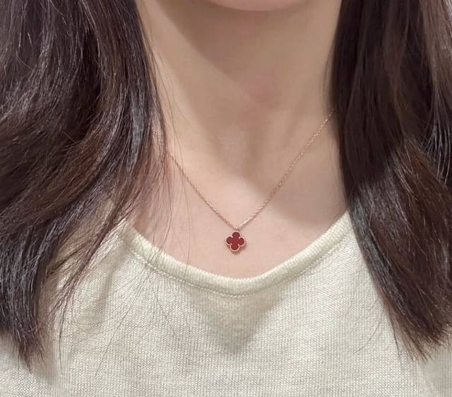 v Gold-Plated Vca Mini High-Grade Red Agate Four-Leaf Clover Necklace Four-Le